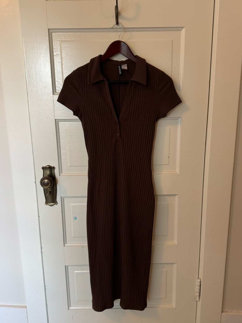 Divided by H&M Brown Ribbed Polo Collar Midi Dress